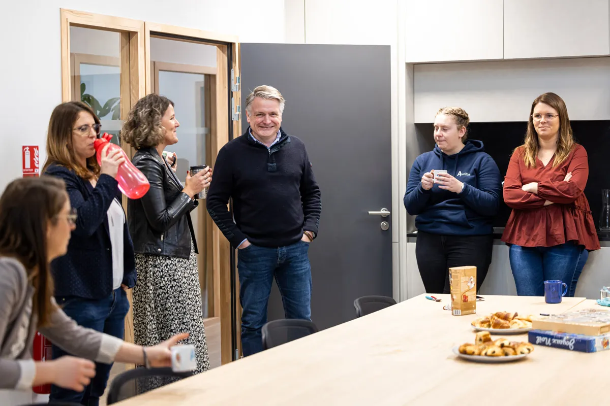 média de Photo d'équipe n°11 de Auditia